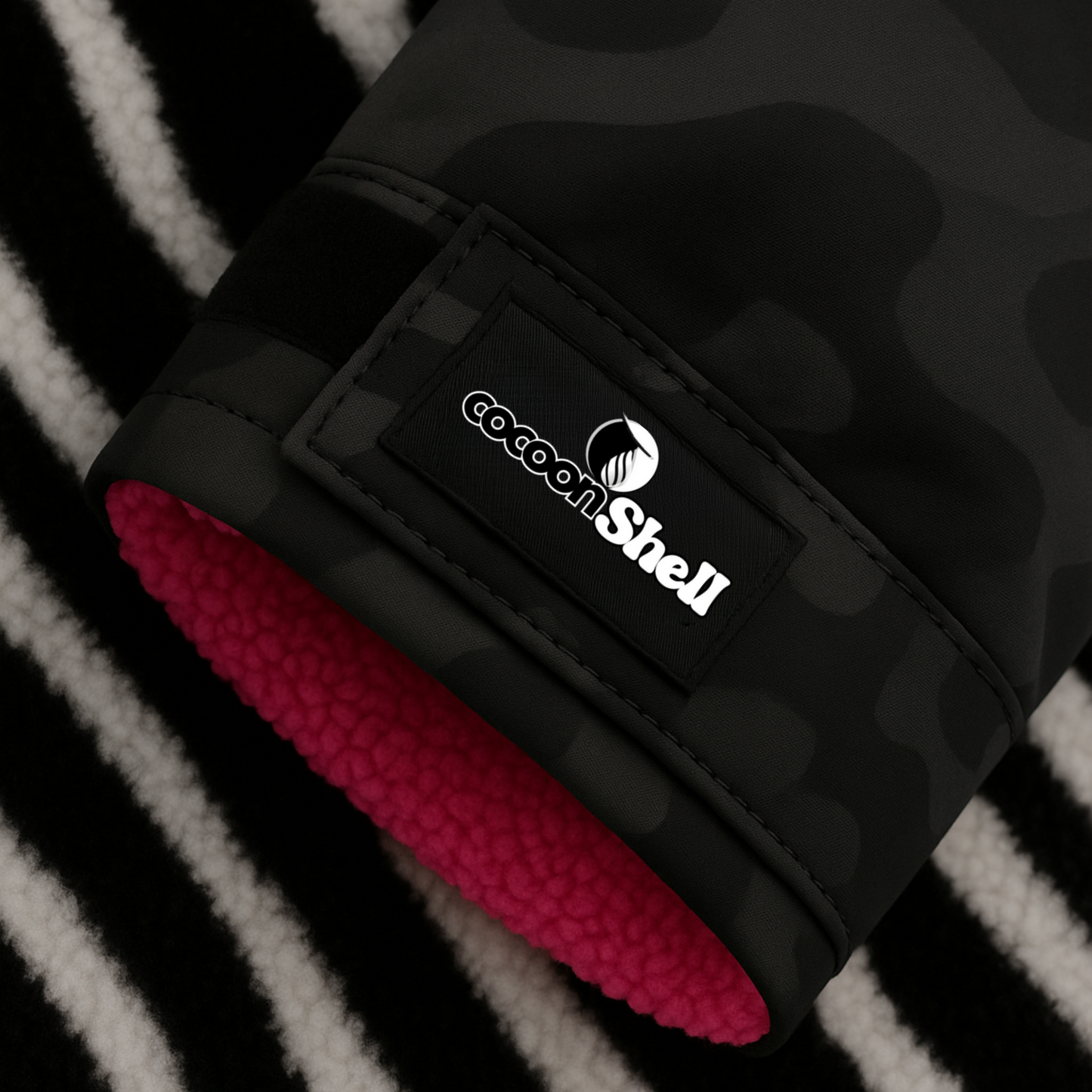 cocoonShell Apex – Black/ Camo | Pink Trim | Zebra Plush Lining