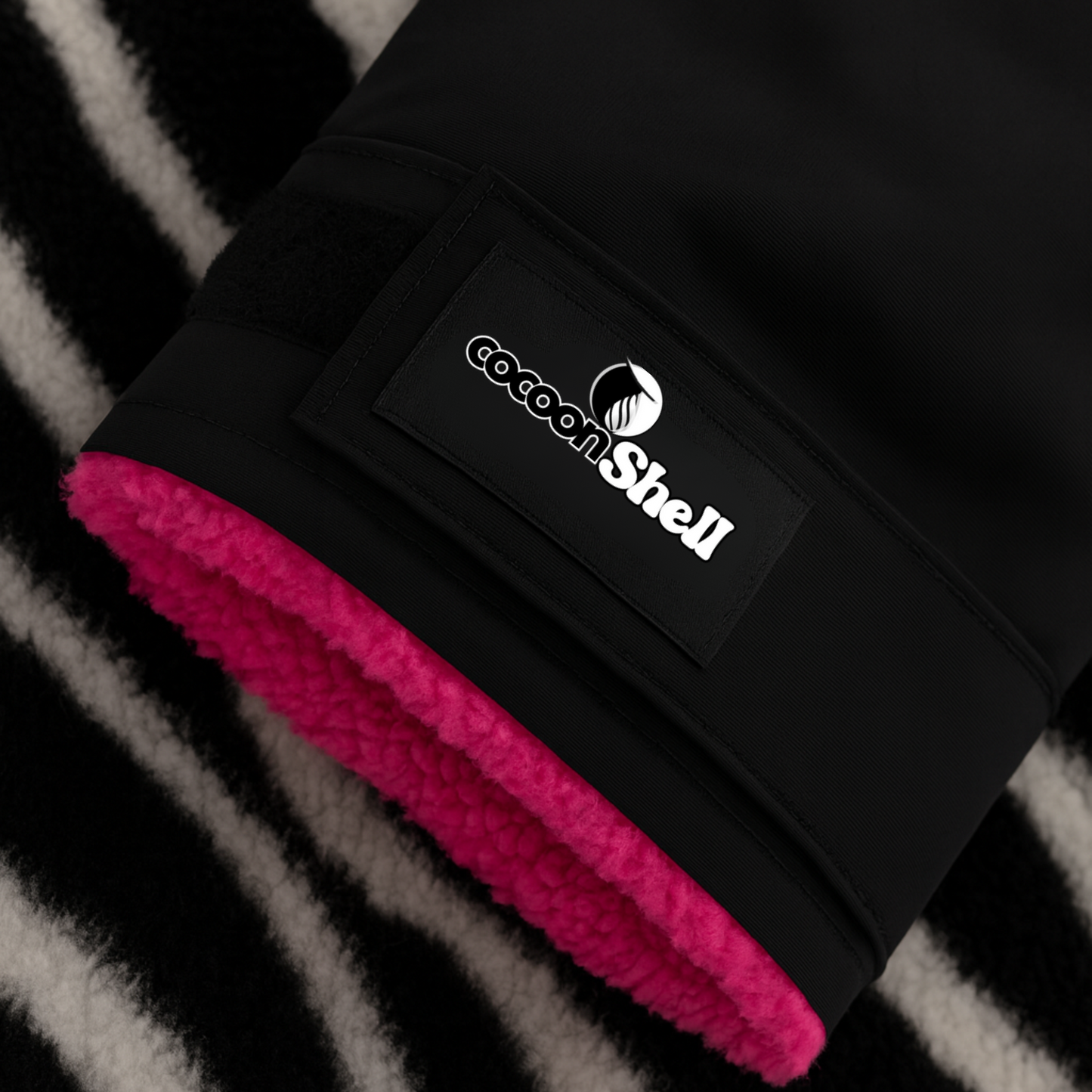cocoonShell Apex – Black/ Camo | Pink Trim | Zebra Plush Lining